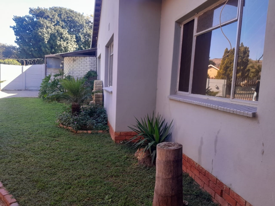 3 Bedroom Property for Sale in Geelhoutpark North West